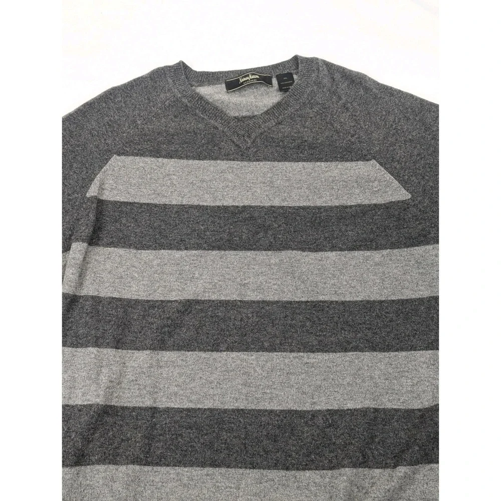 Neiman Marcus Cashmere V Neck Sweater Mens XXL Gray Striped Winter